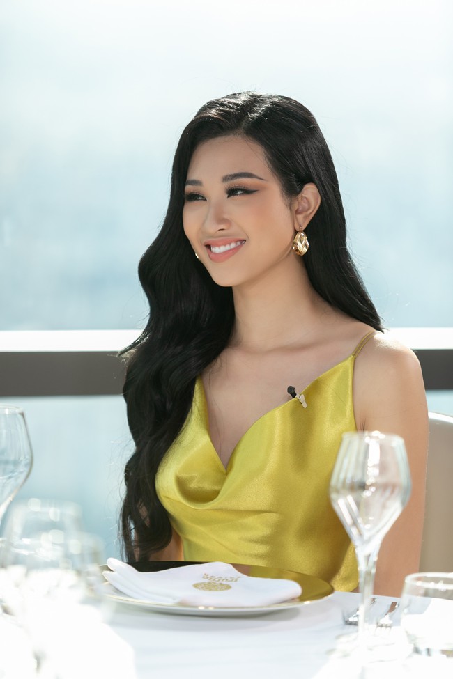 &quot;Tôi là Hoa hậu Hoàn Vũ Việt Nam 2019&quot;: Bị chê tiếng Anh yếu, thí sinh bật khóc oán trách giám khảo - Ảnh 6.