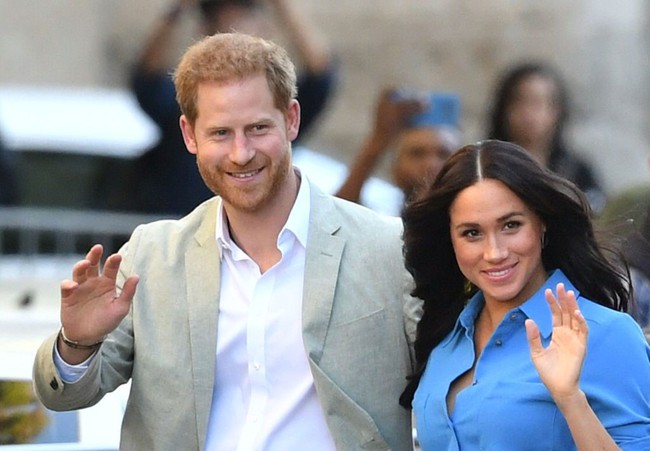 Vợ chồng Hoàng tử Harry - Meghan Markle lên kế hoạch chuẩn bị rời xa Vương quốc Anh mãi mãi - Ảnh 1.