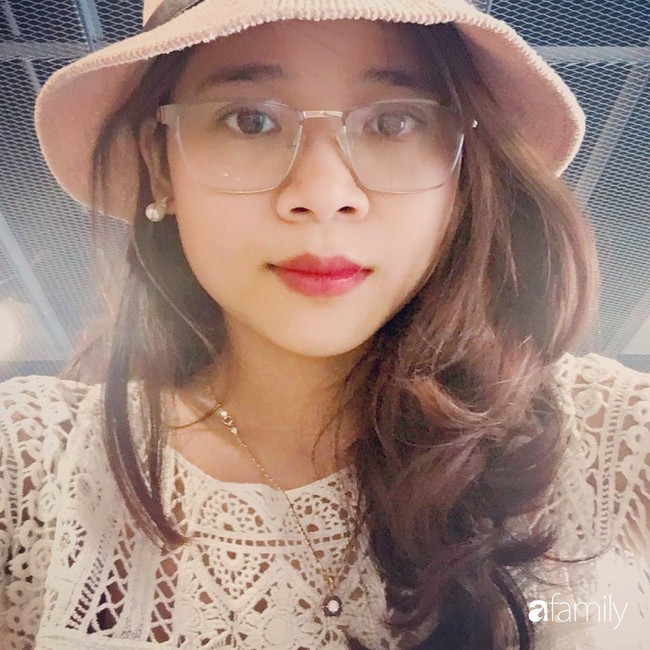 Ban công nhỏ trồng đủ loại rau Việt mẹ chăm bón cho con gái thưởng thức ở Thụy Sĩ - Ảnh 1. Ban công nhỏ trồng đủ loại rau Việt mẹ chăm bón cho con gái thưởng thức ở Thụy Sĩ - Ảnh 1.