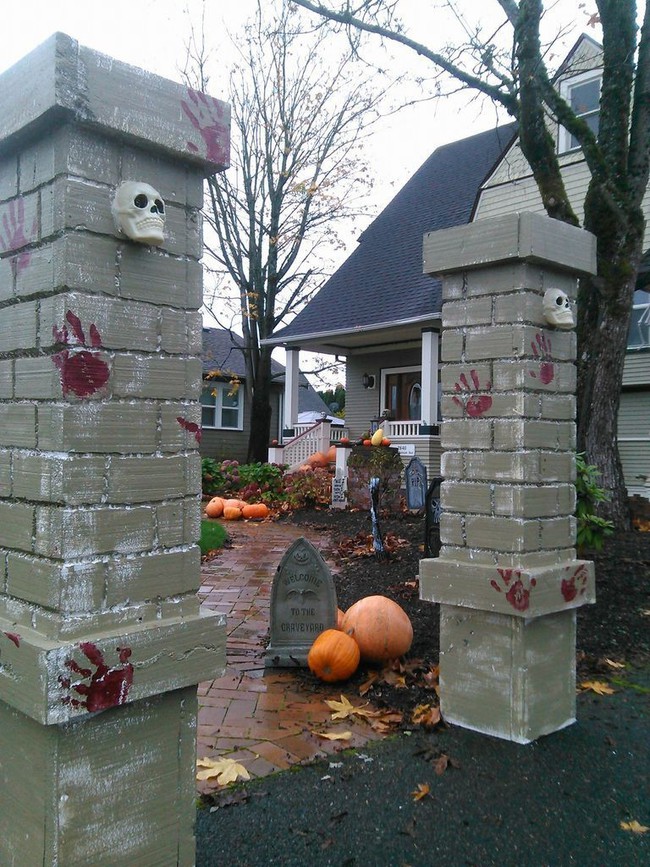 Đồ trang trí Halloween ngoài trời kiểu này chắc chắn khiến hàng xóm của bạn run bần bật vì sợ hãi - Ảnh 10.
