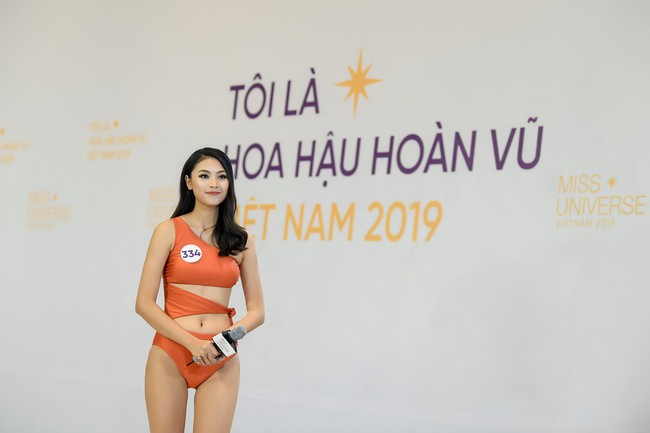 &quot;Tôi là Hoa hậu Hoàn Vũ Việt Nam 2019&quot;:  Thúy Vân bị dàn giám khảo &quot;vùi dập&quot; đến mức đứng hình - Ảnh 2.