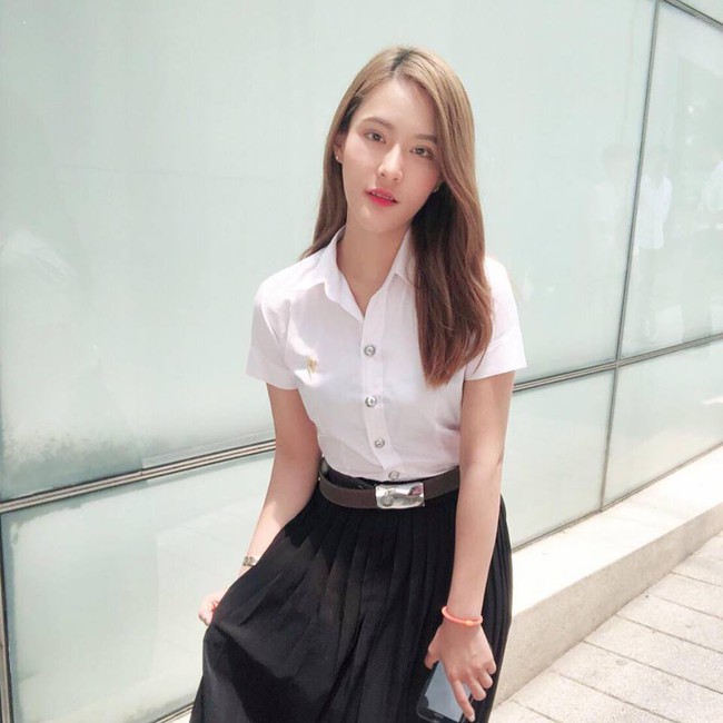 Mới khóa môi nóng bỏng với nữ người mẫu, Quán quân Next Top Quang Hùng gây bất ngờ khi công khai bạn gái người Thái xinh như thiên thần - Ảnh 5.