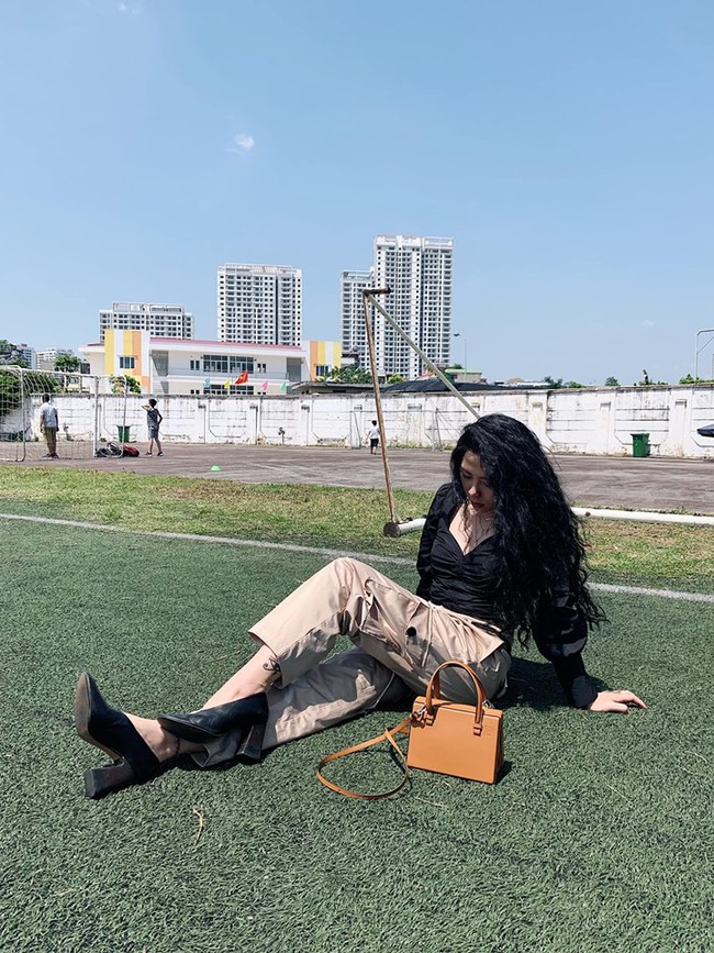 Rich kid Đặng Tiểu Tô Sa - cháu ngoại cố nhà giáo Văn Như Cương đã du học về nước, "lột xác" ngày càng xinh đẹp thời thượng - Ảnh 12. Rich kid Đặng Tiểu Tô Sa - cháu ngoại cố nhà giáo Văn Như Cương đã du học về nước, "lột xác" ngày càng xinh đẹp thời thượng - Ảnh 12.