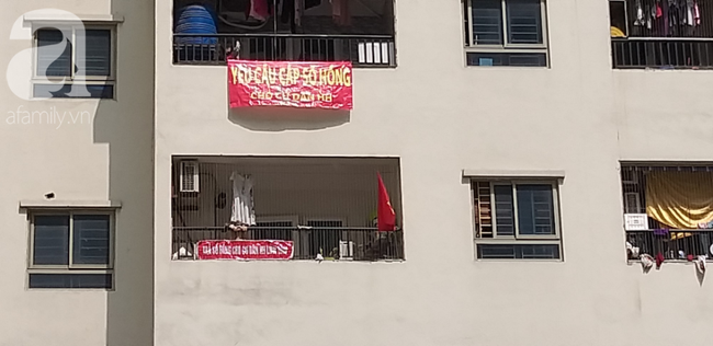 Chung cư "ông Thản" đồng loạt treo băng rôn đòi sổ hồng - Ảnh 7. Chung cư "ông Thản" đồng loạt treo băng rôn đòi sổ hồng - Ảnh 7.