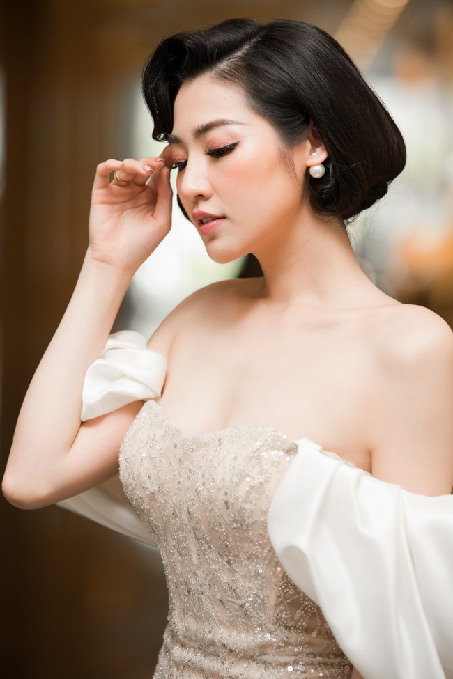 Á hậu Tú Anh bị Bảo Thanh "Về nhà đi con" bóc phốt - Ảnh 2. Á hậu Tú Anh bị Bảo Thanh "Về nhà đi con" bóc phốt - Ảnh 2.