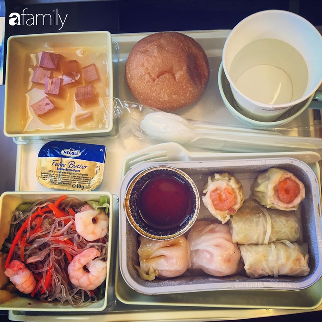 Bộ sưu tập bữa ăn trên máy bay của chàng trai 30 tuổi đi 34 quốc gia khiến ai cũng trầm trồ thích thú - Ảnh 22.