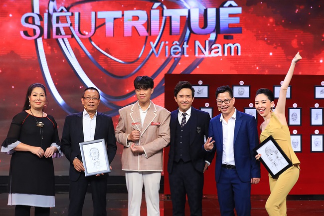 &quot;Siêu trí tuệ Việt Nam&quot;: Trấn Thành bái phục trước &quot;thần đồng toán học&quot; 12 tuổi khai căn dãy 63 con số chỉ mất 11 giây  - Ảnh 7.