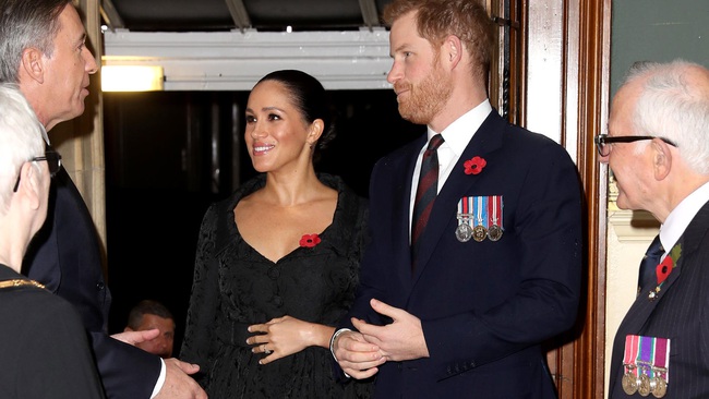 Dư luận tin rằng Meghan Markle đang &quot;cố tình&quot; để lộ tin mang thai lần 2 thông qua một loạt dấu hiệu trong thời gian gần đây - Ảnh 4.