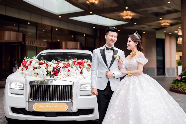 Cuộc sống hôn nhân viên mãn của nữ giảng viên ĐH bạn gái cũ phi công Hà Duy: Được chồng chiều như công chúa, cả ngày chỉ nấu ăn, tập gym, khoe hàng hiệu - Ảnh 2. Cuộc sống hôn nhân viên mãn của nữ giảng viên ĐH bạn gái cũ phi công Hà Duy: Được chồng chiều như công chúa, cả ngày chỉ nấu ăn, tập gym, khoe hàng hiệu - Ảnh 2.