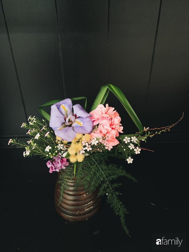 Bí quyết giúp hoa cắm bình tươi lâu, đẹp một cách tự nhiên và tinh tế của người phụ nữ Hà Thành đảm đang - Ảnh 3.