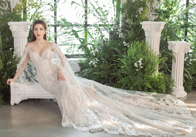 Ngay sau đám cưới Đông Nhi, Bảo Thy cũng khoe 3 mẫu váy cưới đẹp mê hồn, chuẩn bị lên xe hoa với chồng đại gia - Ảnh 2.