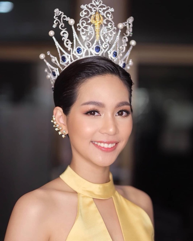 Chiêm ngưỡng nhan sắc Tân Hoa hậu Quốc tế 2019, người đẹp Thái Lan đầu tiên đăng quang đầy thuyết phục với nhan sắc và học vấn &quot;đỉnh&quot; - Ảnh 6.