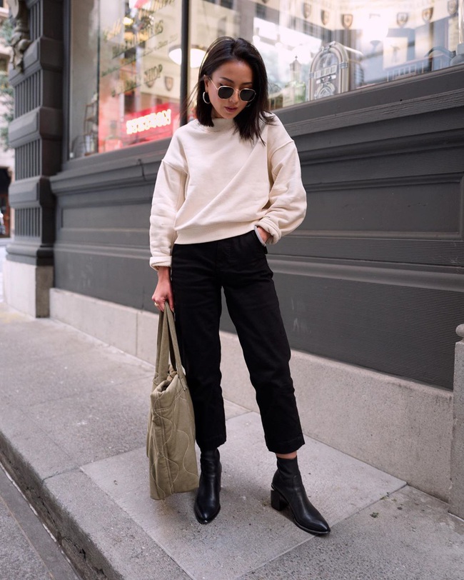 Nhìn street style Châu Á chỉ muốn trời lạnh thêm 1 tí nữa để thoải mái diện áo len &quot;to sụ&quot;  - Ảnh 11.