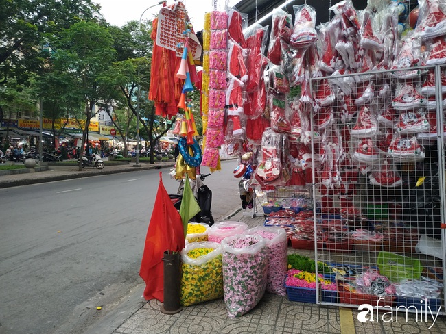 Tháng 11, không khí Noel đã “đổ bộ” về đường phụ kiện Hải Thượng Lãn Ông nhộn nhịp chốn Sài thành - Ảnh 18.