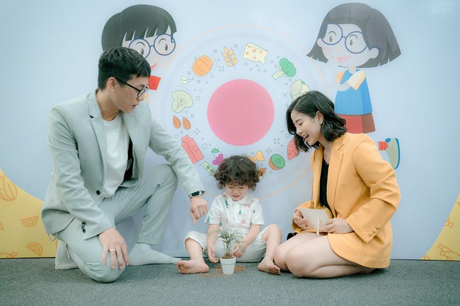 Các hot family làm Youtube: Nhà suốt ngày đi du lịch, nhà lại chỉ thích những khoảnh khắc bình dị - Ảnh 16.