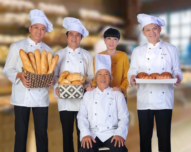 Tạo hình phim &quot;Vua bánh mì&quot;: Khải Duy - Cao Minh Đạt xuất hiện điển trai, lại làm chồng Nhật Kim Anh  - Ảnh 7.