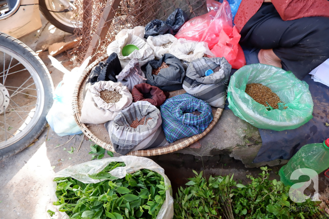 Chợ phiên trong lòng phố: Mua thực phẩm sạch với giá rẻ mà không cần bố mẹ ở quê đóng thùng nhỏ thùng to ứng cứu - Ảnh 9.