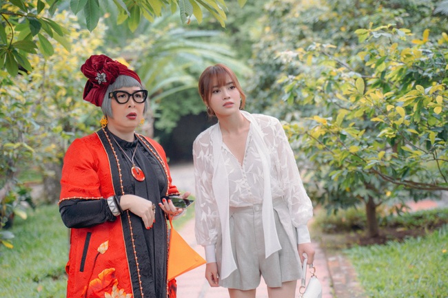 NSND Hồng Vân là "gái già trùm cuối", cùng cháu dâu Lan Ngọc quậy tưng bừng - Ảnh 5. NSND Hồng Vân là "gái già trùm cuối", cùng cháu dâu Lan Ngọc quậy tưng bừng - Ảnh 5.