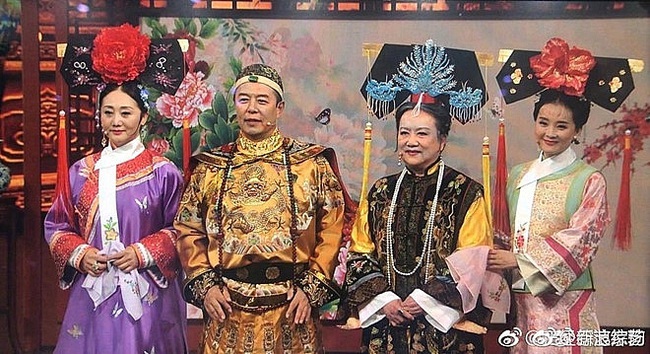 Màn trùng phùng đẫm nước mắt của Cbiz: Lục Tiểu Linh Đồng khóc nức nở, Lâm Tâm Như không cất nên lời - Ảnh 2. Màn trùng phùng đẫm nước mắt của Cbiz: Lục Tiểu Linh Đồng khóc nức nở, Lâm Tâm Như không cất nên lời - Ảnh 2.