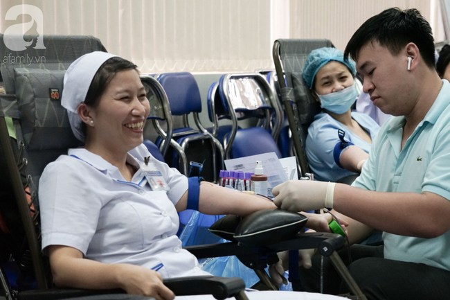 133 nữ hộ sinh, bác sĩ bệnh viện Từ Dũ hiến máu cứu sản phụ - Ảnh 5.