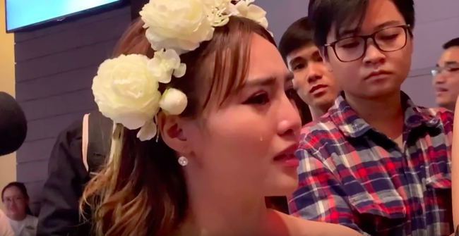 Ninh Dương Lan Ngọc khóc nức nở vì sợ họp báo ra mắt MV không có ai tới dự  - Ảnh 5.