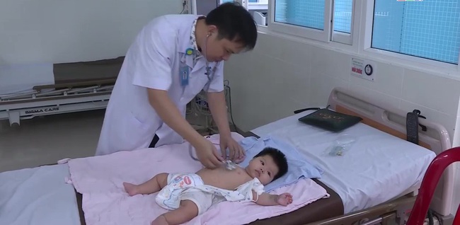 Cảnh báo sốt xuất huyết gây nguy hiểm ở trẻ nhỏ đặc biệt ở những trẻ nhũ nhi - Ảnh 1. Cảnh báo sốt xuất huyết gây nguy hiểm ở trẻ nhỏ đặc biệt ở những trẻ nhũ nhi - Ảnh 1.
