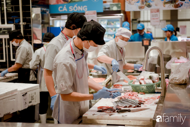 Cận cảnh bên trong đại siêu thị Aeon Mall Hà Đông: Quầy đồ ăn hàng nghìn món hấp dẫn, chỉ nhận thanh toán tiền mặt - Ảnh 14.