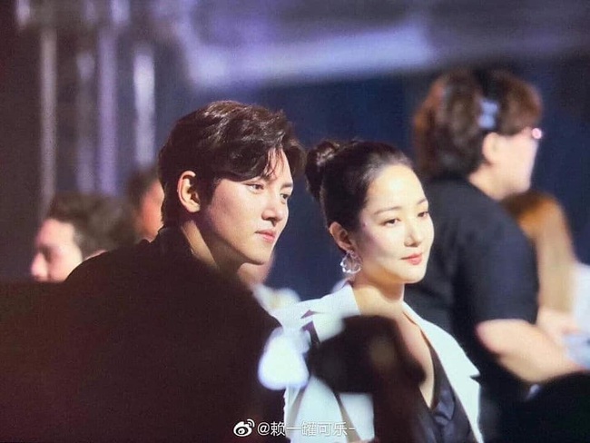 Hậu AAA 2019, Park Min Young được fan nhiệt liệt &quot;đẩy thuyền&quot; vì ánh nhìn đắm đuối dành cho &quot;tình cũ&quot; Ji Chang Wook - Ảnh 3.