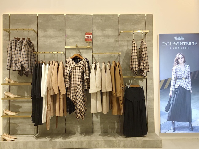 Black Friday: Chẳng cần tìm kiếm đâu xa, cứ ra đường là thấy cả loạt store thiết kế Việt sale toàn 50 - 70% chứ không ít - Ảnh 8. Black Friday: Chẳng cần tìm kiếm đâu xa, cứ ra đường là thấy cả loạt store thiết kế Việt sale toàn 50 - 70% chứ không ít - Ảnh 8.