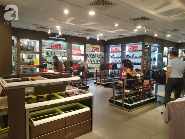 Black Friday đã rục rịch trước đó cả tuần và ngày thứ 6 được chờ đợi nhất năm cuối cùng cũng đã tới - Ảnh 1. Black Friday đã rục rịch trước đó cả tuần và ngày thứ 6 được chờ đợi nhất năm cuối cùng cũng đã tới - Ảnh 1.