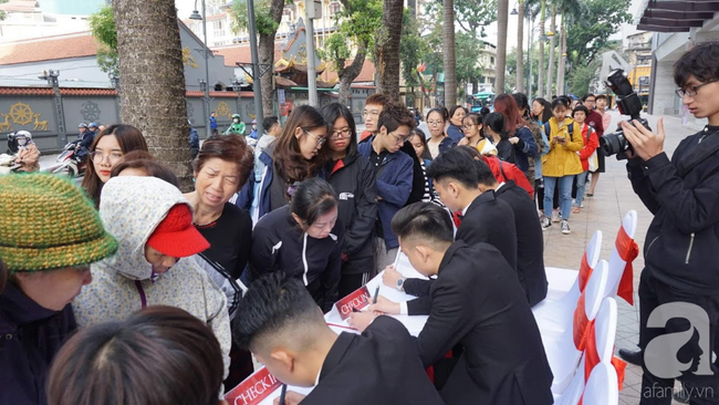 Black Friday đã rục rịch trước đó cả tuần và ngày thứ 6 được chờ đợi nhất năm cuối cùng cũng đã tới - Ảnh 4. Black Friday đã rục rịch trước đó cả tuần và ngày thứ 6 được chờ đợi nhất năm cuối cùng cũng đã tới - Ảnh 4.