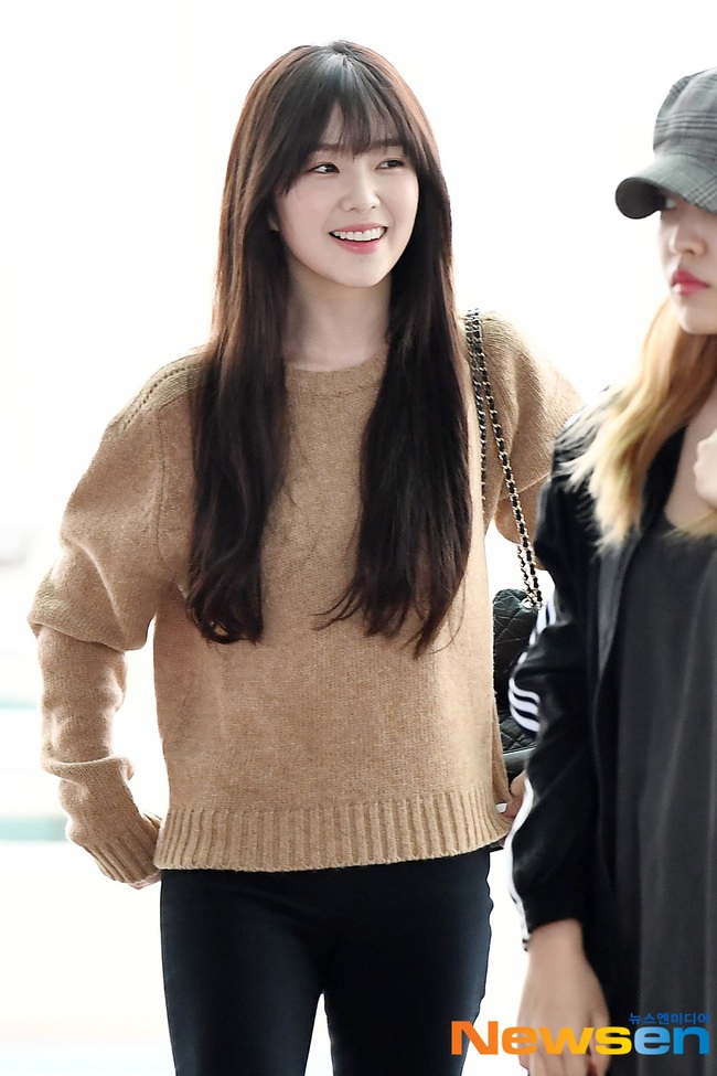 11 ý tưởng diện áo len từ Irene (Red Velvet): Toàn đơn giản mà sao vẫn thanh lịch và thời thượng đến thế! - Ảnh 11.