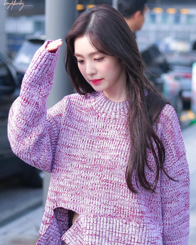 11 ý tưởng diện áo len từ Irene (Red Velvet): Toàn đơn giản mà sao vẫn thanh lịch và thời thượng đến thế! - Ảnh 1.