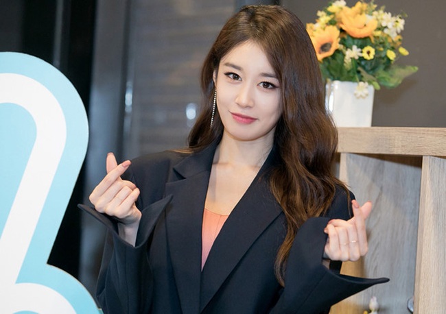 Hành trình solo đầy gian nan của Jiyeon (T-ARA): 4 lần hoãn comeback vì bệnh tật, scandal chị em Hwayoung và công ty kém tiếng - Ảnh 9.