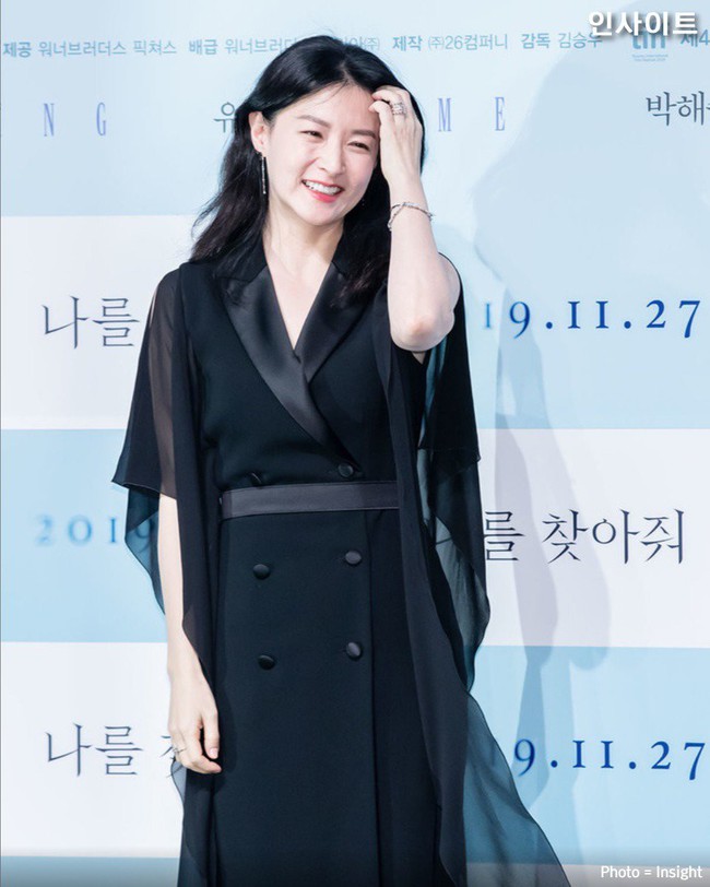 &quot;Nàng Dae Jang Geum&quot; Lee Young Ae gây sốc với nhan sắc đỉnh cao ở tuổi 48, ngượng ngùng trở lại màn ảnh sau 14 năm - Ảnh 3.