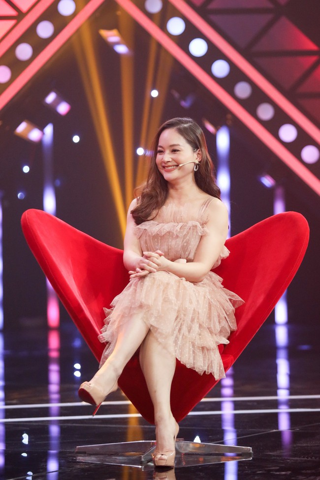 Lan Phương: Dùng compa đâm bạn trai, nhốt vào nhà vệ sinh nữ khi lên cơn tức giận - Ảnh 2. Lan Phương: Dùng compa đâm bạn trai, nhốt vào nhà vệ sinh nữ khi lên cơn tức giận - Ảnh 2.