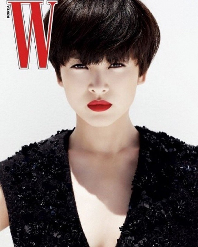 Tranh cãi Song Hye Kyo khi để tóc ngắn: Người khen đẹp, người kêu nam tính, thậm chí còn giống Lee Min Ho? - Ảnh 1.