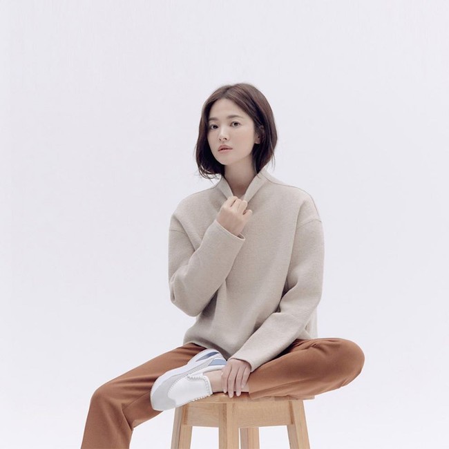 Trong khi Song Joong Ki biến mất tăm thì Song Hye Kyo liên tục xuất hiện với hình ảnh mới, gầy nhưng vẫn xinh đẹp cực phẩm - Ảnh 1. Trong khi Song Joong Ki biến mất tăm thì Song Hye Kyo liên tục xuất hiện với hình ảnh mới, gầy nhưng vẫn xinh đẹp cực phẩm - Ảnh 1.