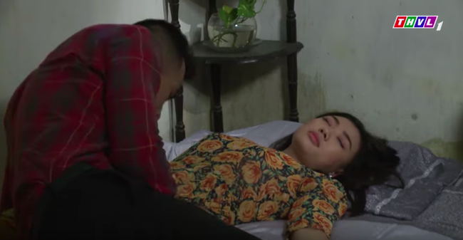 Phim thế sóng "Tiếng sét trong mưa": Lương Thế Thành làm bác sĩ gian ác, còn đóng cả cảnh cướp vợ anh trai - Ảnh 6. Phim thế sóng "Tiếng sét trong mưa": Lương Thế Thành làm bác sĩ gian ác, còn đóng cả cảnh cướp vợ anh trai - Ảnh 6.