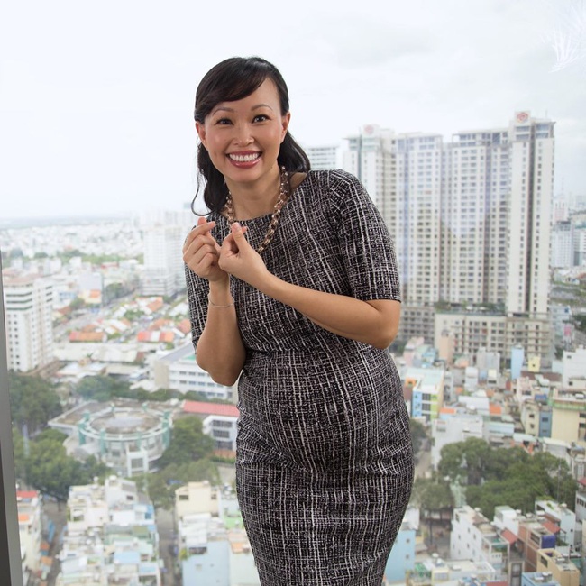 Chuẩn bị "nằm ổ", Shark Linh vẫn giữ được thần thái rạng rỡ đỉnh cao - Ảnh 8. Chuẩn bị "nằm ổ", Shark Linh vẫn giữ được thần thái rạng rỡ đỉnh cao - Ảnh 8.