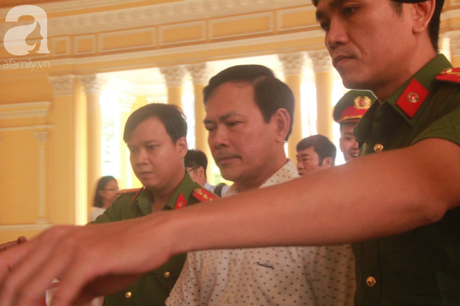 Vụ &quot;nựng&quot; bé gái 8 tuổi trong thang máy: Bác kháng cáo, tuyên phạt Nguyễn Hữu Linh 18 tháng tù giam - Ảnh 1.