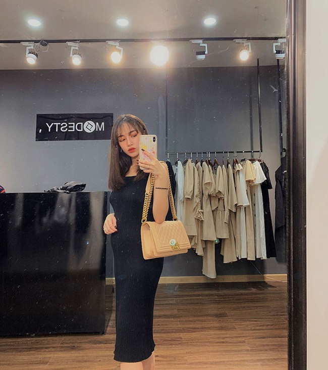 Ái nữ nhà đại gia Minh Nhựa khoe ảnh bầu bí, nhưng nhan sắc của cô mới thật sự bất ngờ - Ảnh 3. Ái nữ nhà đại gia Minh Nhựa khoe ảnh bầu bí, nhưng nhan sắc của cô mới thật sự bất ngờ - Ảnh 3.