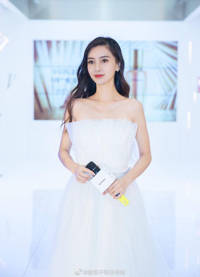 Đứng chung một thảm đỏ, Angelababy cùng dàn mỹ nhân Cbiz tạo nên &quot;cuộc đối đầu nhan sắc&quot; bất phân thắng bại, Trịnh Sảng gây thất vọng - Ảnh 6.