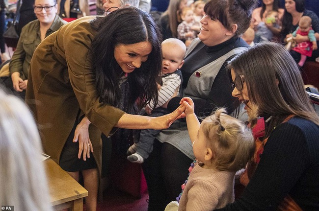 Meghan Markle lần đầu tiết lộ thông tin mới về con trai đầu lòng nhưng cư dân mạng nghi ngờ một chi tiết vô lý - Ảnh 4.