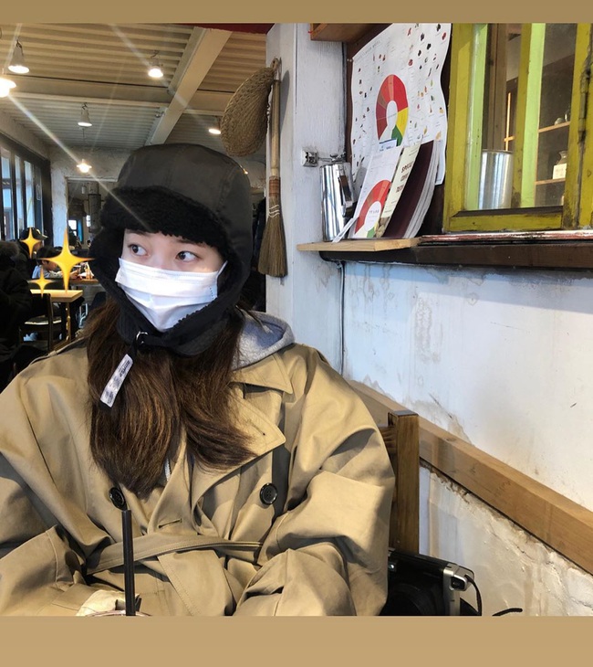 "Tình cũ Lee Min Ho" khoe ảnh selfie tinh nghịch nhưng vô tình làm lộ gương mặt mộc - Ảnh 4. "Tình cũ Lee Min Ho" khoe ảnh selfie tinh nghịch nhưng vô tình làm lộ gương mặt mộc - Ảnh 4.