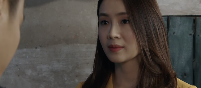 Dân mạng phát cuồng vì câu thoại "Anh mua cả xe máy để đi cùng em" của Bảo trong "Hoa hồng trên ngực trái" - Ảnh 6. Dân mạng phát cuồng vì câu thoại "Anh mua cả xe máy để đi cùng em" của Bảo trong "Hoa hồng trên ngực trái" - Ảnh 6.