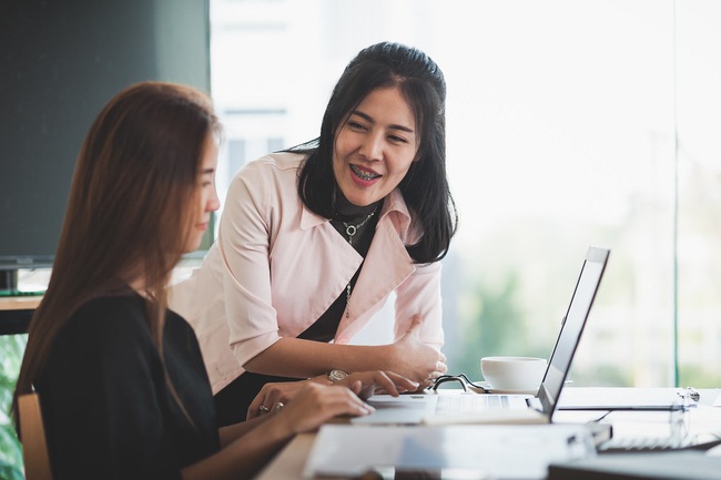 Đối mặt với những kẻ thích “khẩu nghiệp”, cổ nhân làm một điều mà chị em công sở thời nay có thể áp dụng - Ảnh 1. Đối mặt với những kẻ thích “khẩu nghiệp”, cổ nhân làm một điều mà chị em công sở thời nay có thể áp dụng - Ảnh 1.