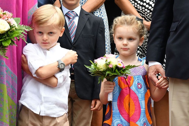 Cặp song sinh hoàng gia Monaco đón sinh nhật 5 tuổi với thần thái hơn người, nổi bật hơn cả hai con của Công nương Kate - Ảnh 6.