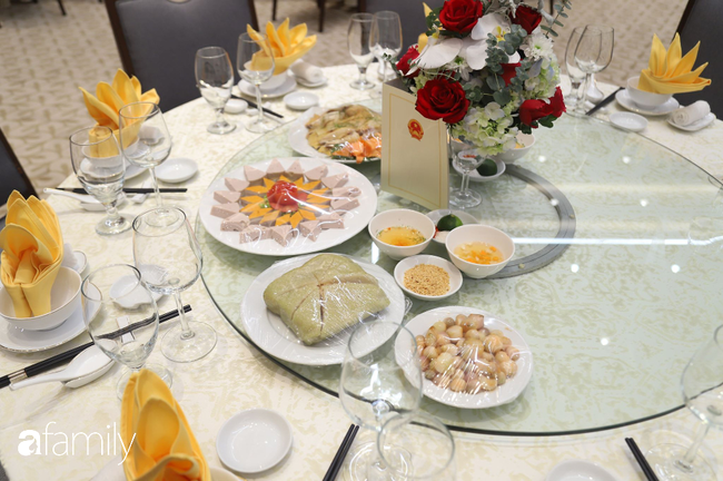 Cận cảnh bàn tiệc Thủ tướng Nguyễn Xuân Phúc tiếp đãi thầy trò Park Hang Seo với đủ các món bánh chưng, dưa hành - Ảnh 9.