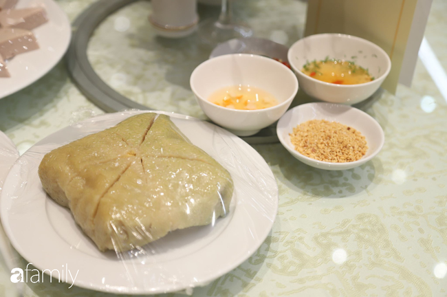 Cận cảnh bàn tiệc Thủ tướng Nguyễn Xuân Phúc tiếp đãi thầy trò Park Hang Seo với đủ các món bánh chưng, dưa hành - Ảnh 10.